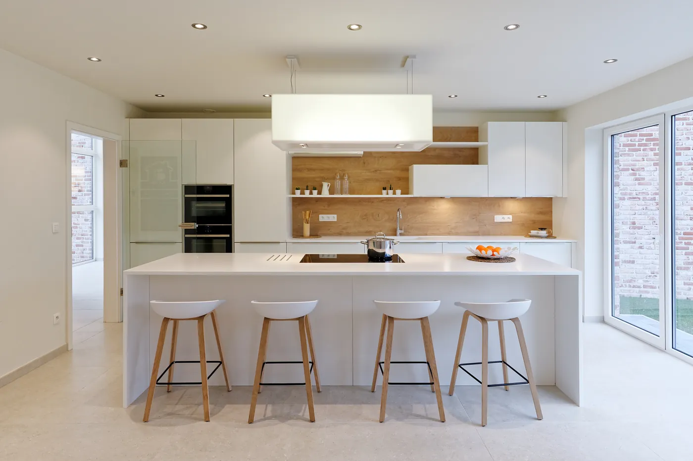Cuisine ouverte d'une maison Baijot à Erpent